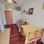 Berlino Apartment, Posto Auto Giulug Rif A206 דירה *