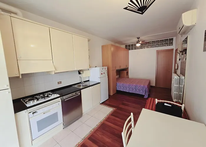 Berlino Apartment, Posto Auto Giulug Rif A206